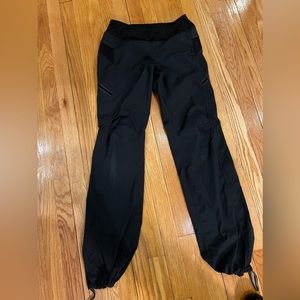 Lululemon black hiking pants. Excellent condition